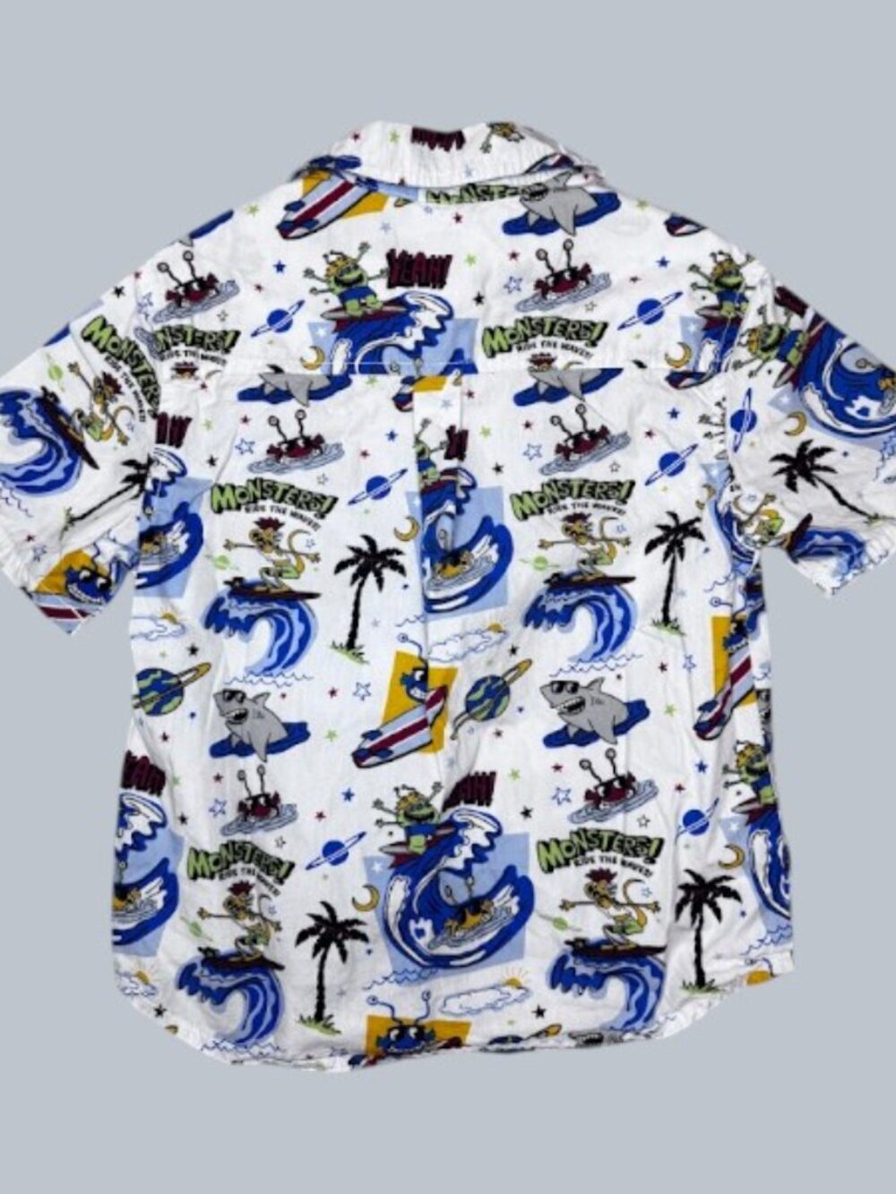 Boys Surf Shark Alien Space Button Front Shirt Size 6 - Picture 2 of 3